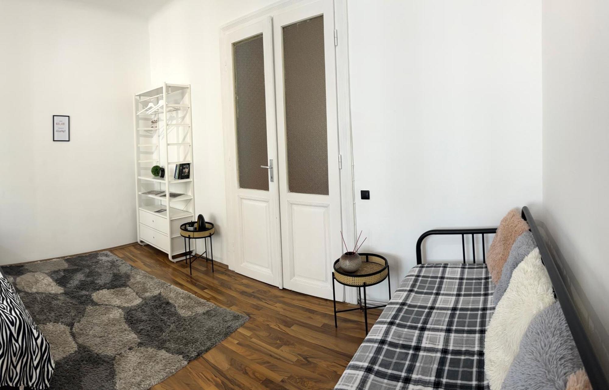 Big And Comfortable Mariahilfer Apartment Відень Екстер'єр фото
