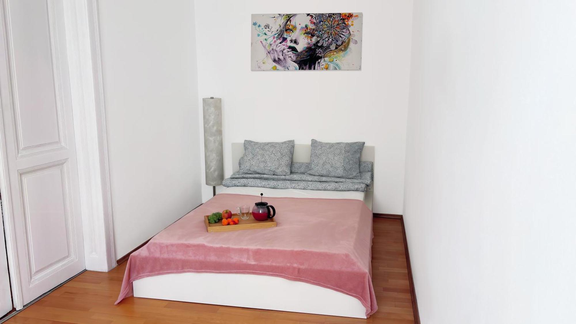 Big And Comfortable Mariahilfer Apartment Відень Екстер'єр фото